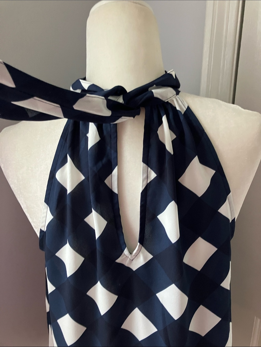 J. Crew sleeveless high neck bow navy & white checkered top blouse tank 6 EUC - Picture 5 of 10